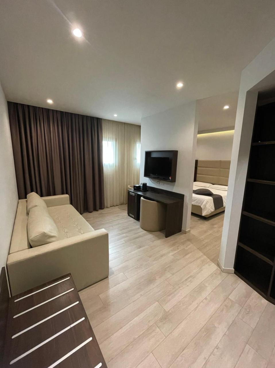 Prato Luxury Hotel Esterno foto